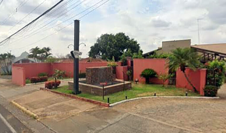 Mulher diz à polícia que fez sexo com pastor e usou drogas com homem que morreu em motel