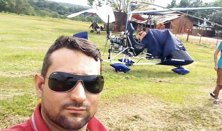 Ultraleve caiu em Pereira Barreto por uso de peças automotivas e remendos com fita isolante